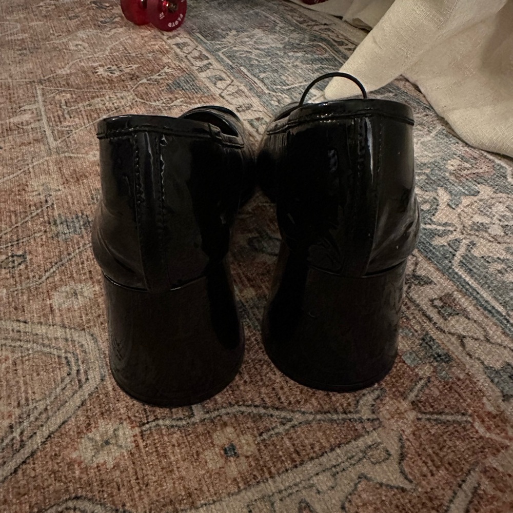 Khaite Lorimer Pump in Black Patent Leather - Picture 5 of 7